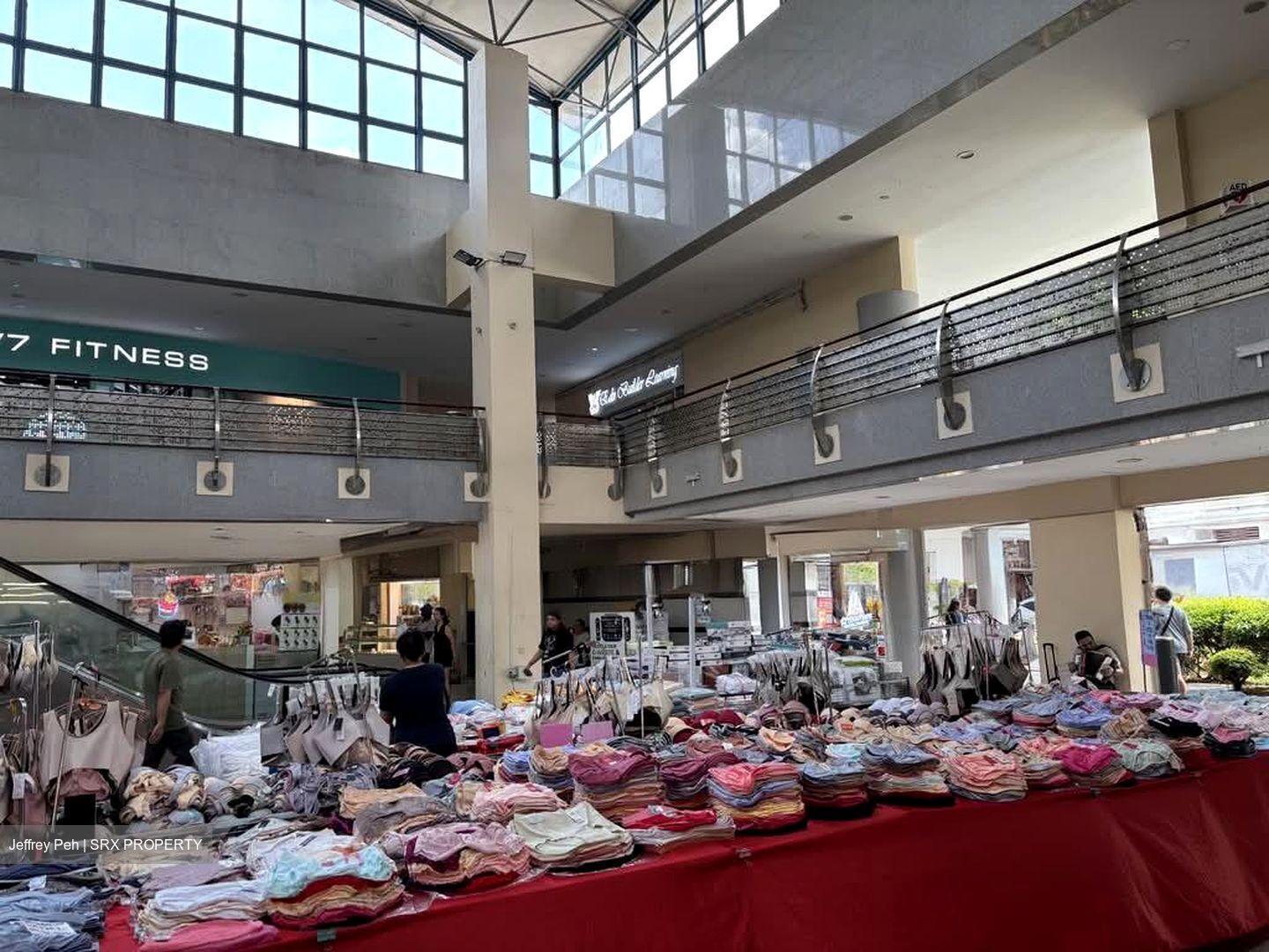 Elias Mall (D18), Shop House #549036181